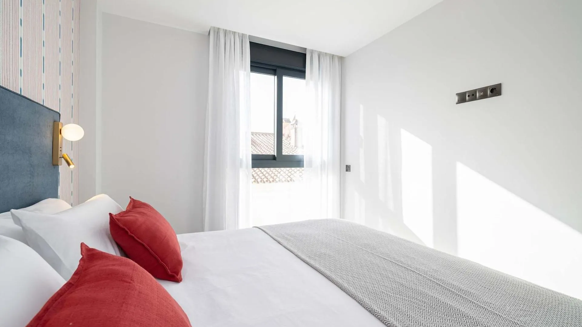 Fabulous Beachside Penthouse Caleta De Velez 0*,  Spain