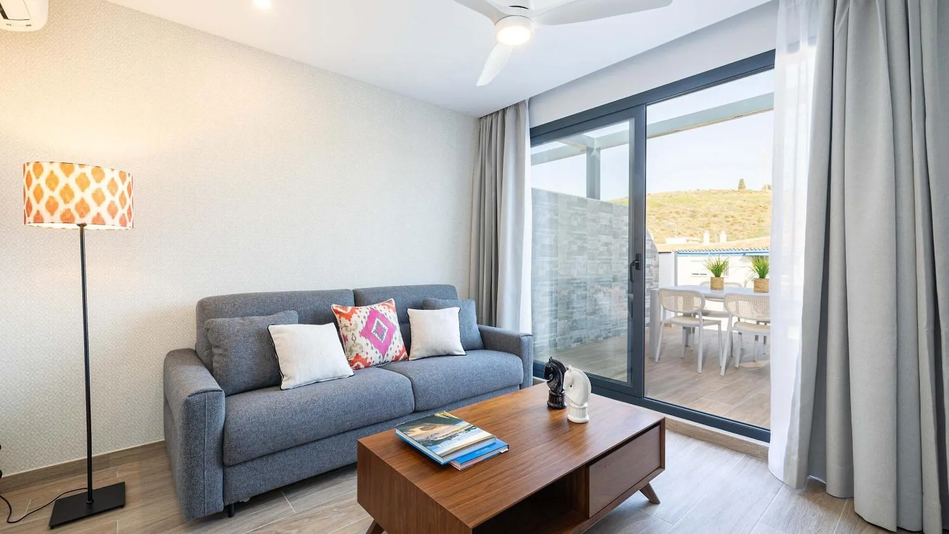 Fabulous Beachside Penthouse Caleta De Velez